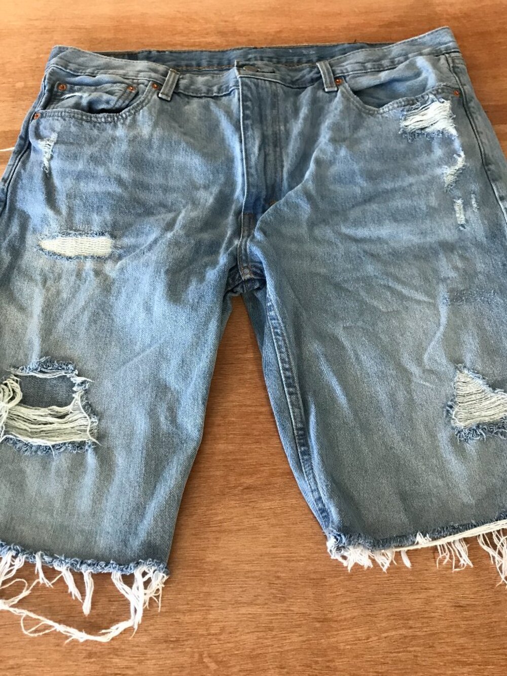 Levi's 412 Slim Denim Shorts Men 40 Blue Mid Rise Distressed Raw Hem Medium Wash